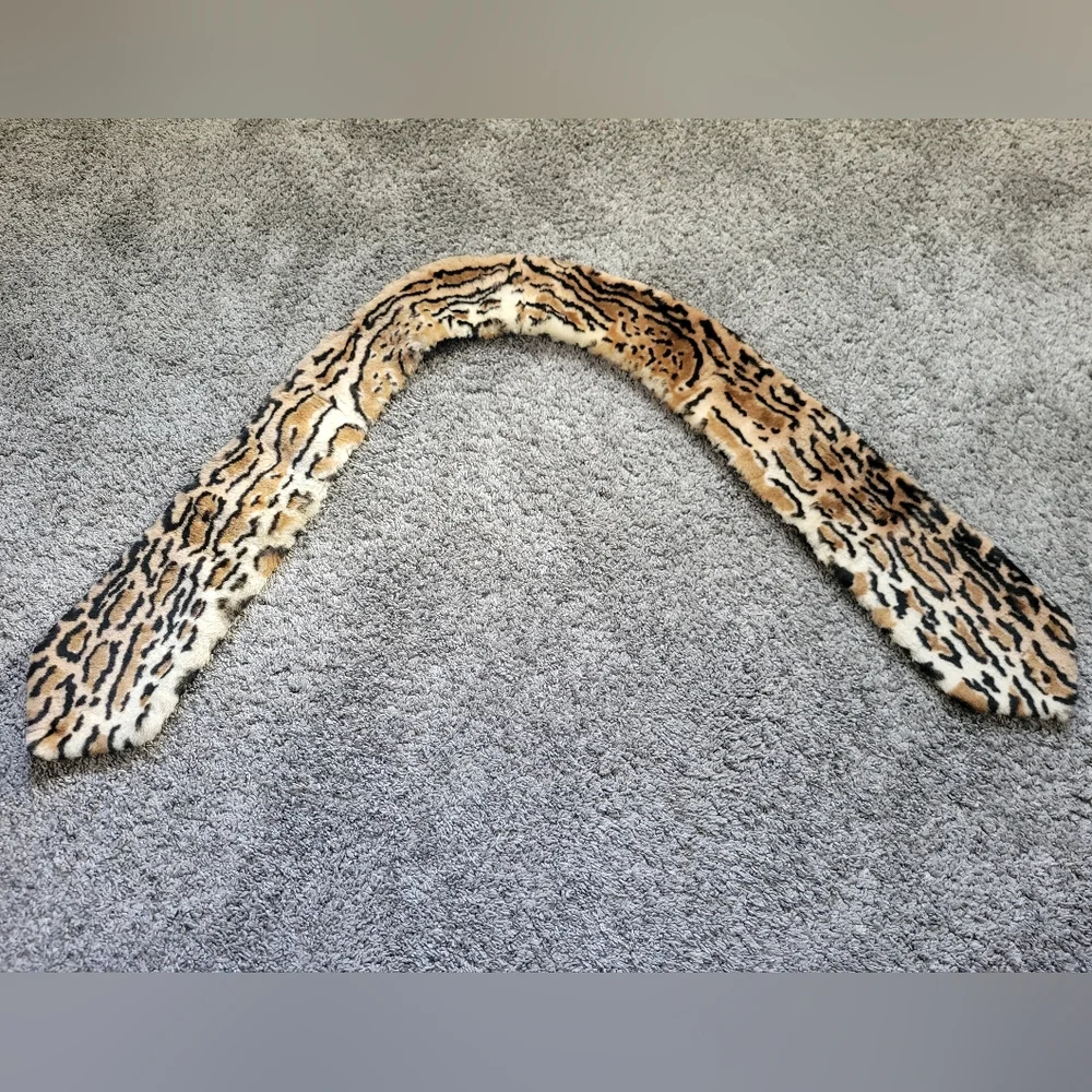 Leopard Print Faux-fur Scarf